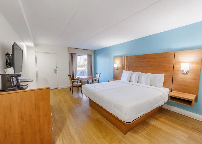 Dunes Inn & Suites - Tybee Island